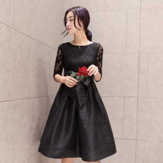 刺繍レース ワンピース  Mサイズ 7分袖 フレアスカート ブラック レディースのフォーマル/ドレス(ミディアムドレス)の商品写真