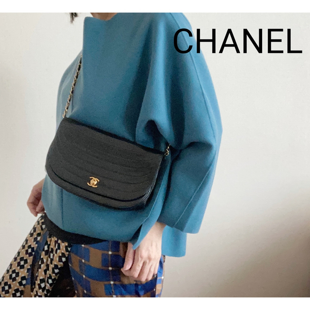 CHANEL(シャネル)のmiyuさま専用♡シャネル　CHANEL ハーフムーン　  チェーンバッグ レディースのバッグ(ショルダーバッグ)の商品写真