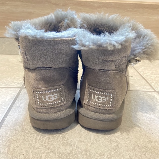 UGG アグ 23cm グレー　ショートブーツ　スワロフスキー