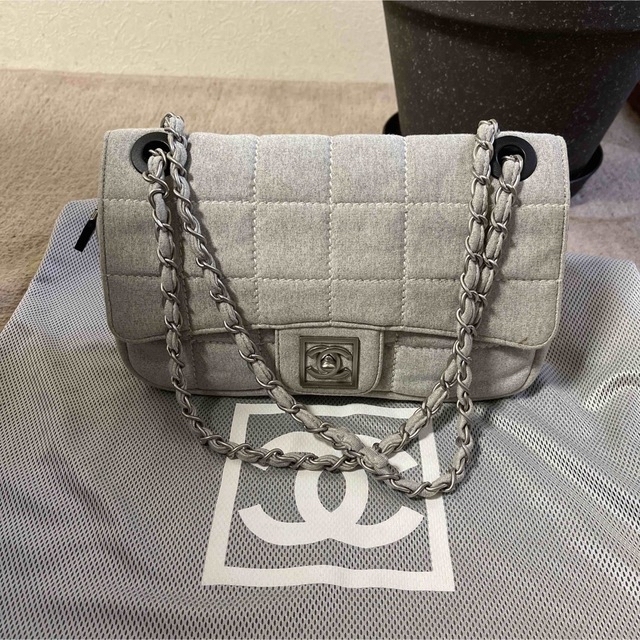 新入荷 シャネル - CHANEL スポーツライン グレー ショルダーバッグ