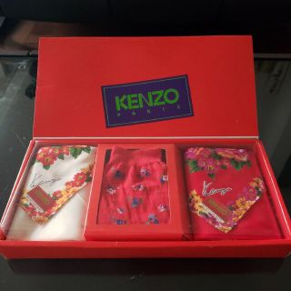 ケンゾー(KENZO)のKenzo ハンカチ　靴下　ギフトセット　未使用品(ハンカチ)