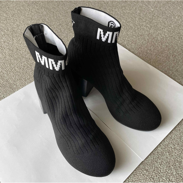 MM6(エムエムシックス)のMM6 Maison Margiela エムエムシックス ソックス ブーツ レディースの靴/シューズ(ブーツ)の商品写真