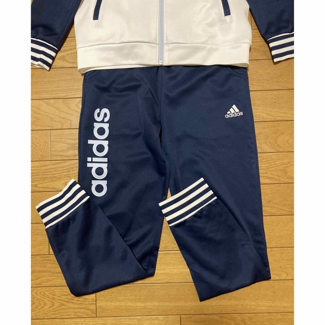 adidas(アディダス)のアディダス　ジャージ上下セット　160サイズ キッズ/ベビー/マタニティのキッズ服男の子用(90cm~)(その他)の商品写真