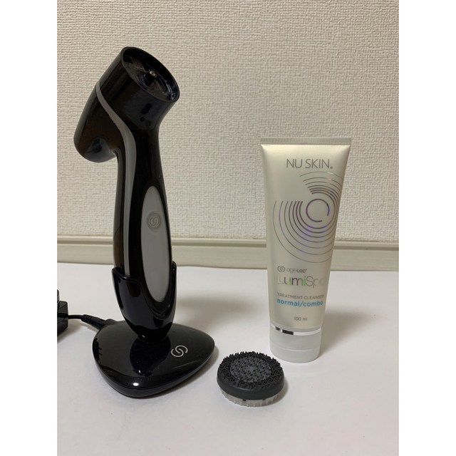 NU SKIN(ニュースキン)のニュースキン　NU ルミスパ　ブラック　黒　本体中古　ノーマルクレンザー　新品 コスメ/美容のスキンケア/基礎化粧品(洗顔料)の商品写真