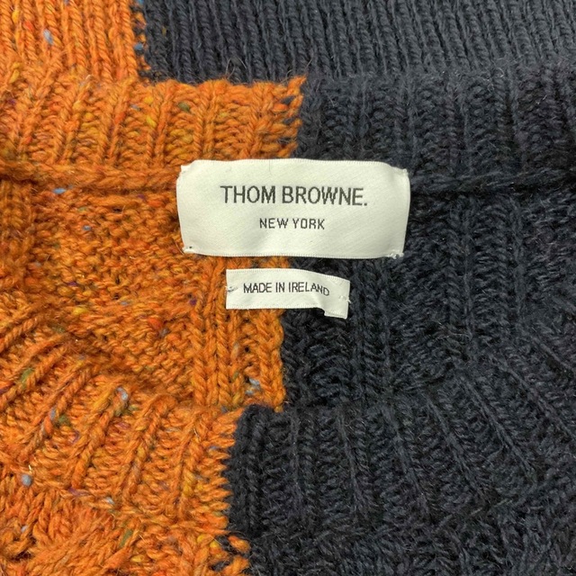 THOM BROWNE(トムブラウン)のTHOM BROWNE ファンミックス アランケーブル ニット メンズのトップス(ニット/セーター)の商品写真