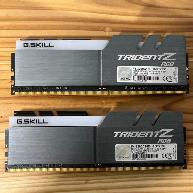 G.skillメモリー　DDR4-3200 8Gx2