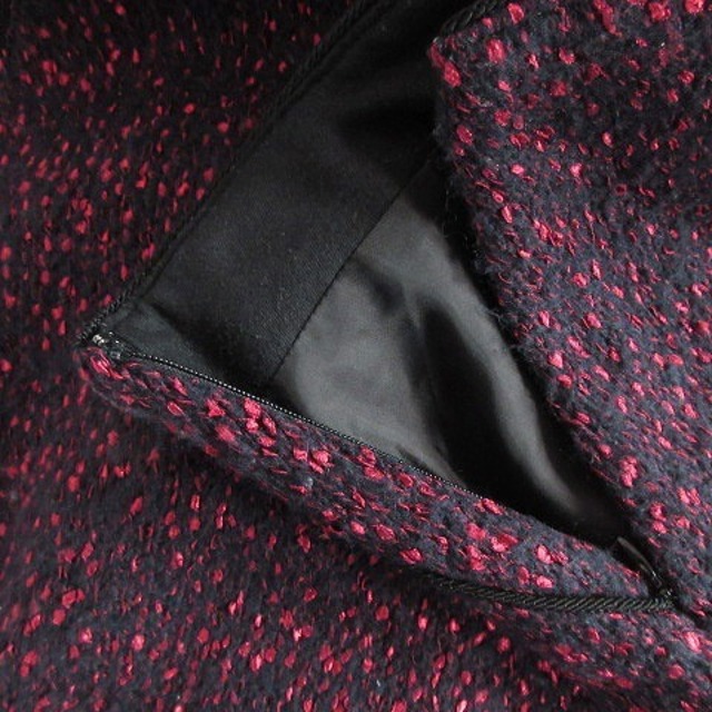 ESTNATION(エストネーション)のエストネーション ビス スカート 台形 ミニ 厚手 総柄 36 赤 黒 レディースのスカート(ミニスカート)の商品写真