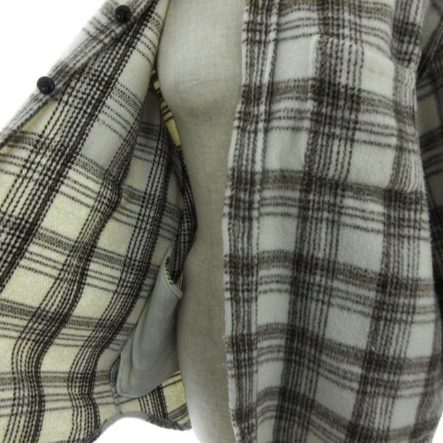 Ungrid(アングリッド)のアングリッド ジャケット ステンカラー 長袖 オーバーサイズ チェック 白 茶 レディースのジャケット/アウター(その他)の商品写真