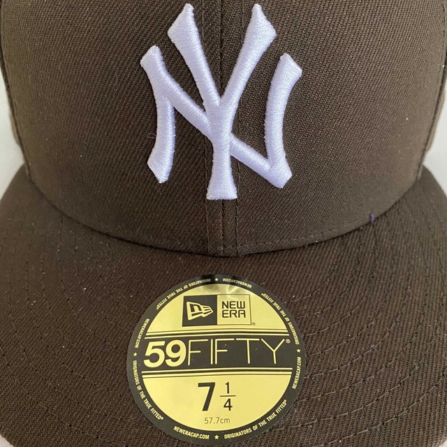 NEW ERA(ニューエラー)の中古 ツバ裏ピンク New Era Cap ニューエラ キャップ ヤンキース メンズの帽子(キャップ)の商品写真