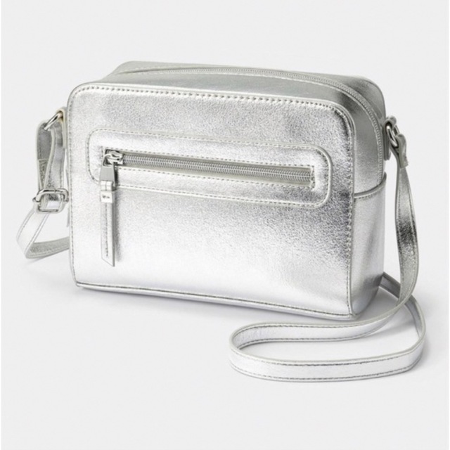 GU(ジーユー)の新品未使用・GU・ジーユー・ショルダーバッグ・ポシェット・バッグ・シルバー レディースのバッグ(ショルダーバッグ)の商品写真