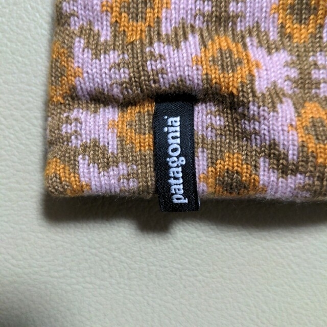 patagonia(パタゴニア)のパタゴニア　patagonia　ニット帽 レディースの帽子(ニット帽/ビーニー)の商品写真