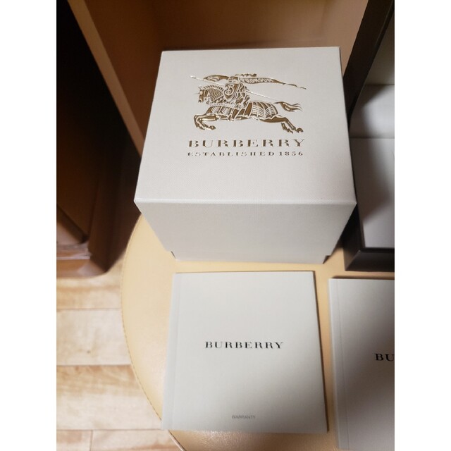 BURBERRY(バーバリー)のBurberry　時計の箱のみ インテリア/住まい/日用品のインテリア小物(置時計)の商品写真