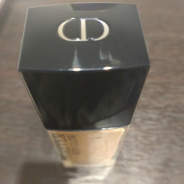 Dior(ディオール)のﾃﾞｨｵｰﾙｽｷﾝﾌｫｰｴｳﾞｧｰ＆ｳｫｰﾀｰﾄｰﾝ　nanamaru様専用 コスメ/美容のベースメイク/化粧品(ファンデーション)の商品写真