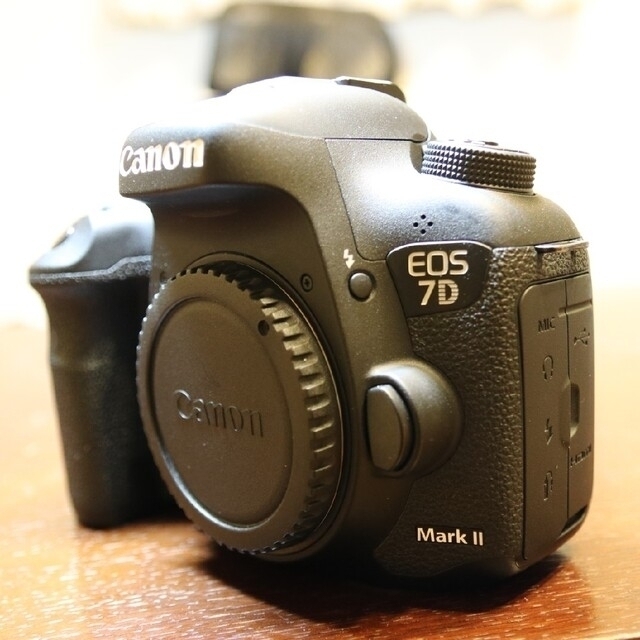 Canon EOS 7D MARK2(G) ボディ カメラ Canon EOS 7D MARK2(G) ボディ カメラ