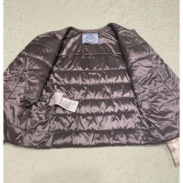 PRADA - シュリンプ様ご専用【PRADA】ショート丈 ノーカラーダウンの PRADA - シュリンプ様ご専用【PRADA】ショート丈 ノーカラーダウンの