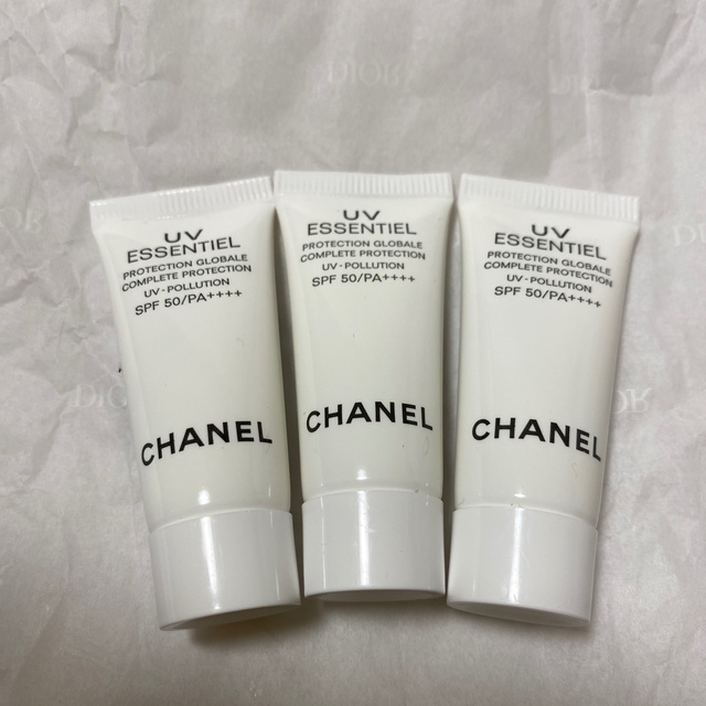 CHANEL(シャネル)のCHANEL UV エサンシエル コンプリート 5mL×3個（ミニサイズ） コスメ/美容のボディケア(日焼け止め/サンオイル)の商品写真