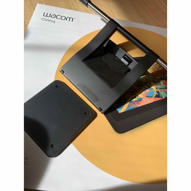 Wacom(ワコム)のWACOM Cintiq 16 液晶ペンタブレット 純正スタンド付き スマホ/家電/カメラのPC/タブレット(タブレット)の商品写真