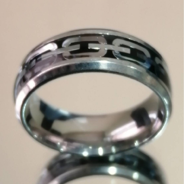 【SLME】リング メンズ アクセサリー ブラック シルバー 指輪 20号 レディースのアクセサリー(リング(指輪))の商品写真