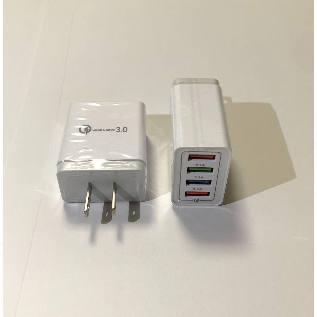 2個組 USBアダプター 白ホワイト 4ポート 急速充電器 iPhone等 スマホ/家電/カメラのスマートフォン/携帯電話(バッテリー/充電器)の商品写真