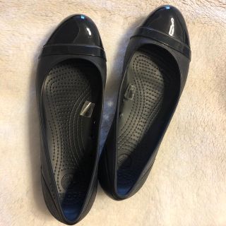 クロックス(crocs)のクロックス　フラットパンプス　黒　W7(ハイヒール/パンプス)