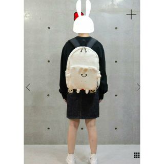 新品未使用品　CUNE　四角いうさちゃんバックパック