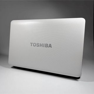 東芝 - 東芝 設定済ノートパソコン 美品ホワイト サクサク大画面 高速SSD &高性能の通販｜ラクマ