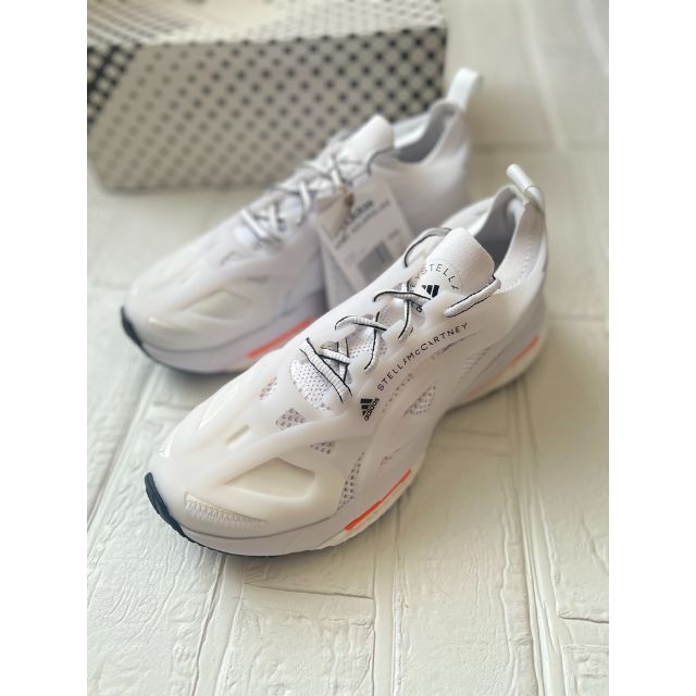 adidas by Stella McCartney(アディダスバイステラマッカートニー)の新品 アディダス バイ ステラマッカートニー★ ソーラーグライド ランニング レディースの靴/シューズ(スニーカー)の商品写真