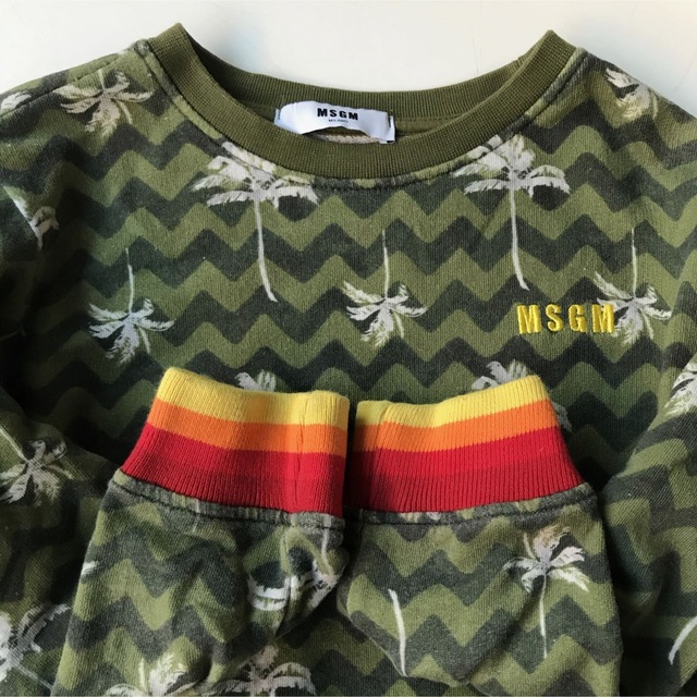 MSGM Palm Treeヤシの木柄トレーナー キッズ/ベビー/マタニティのキッズ服男の子用(90cm~)(その他)の商品写真