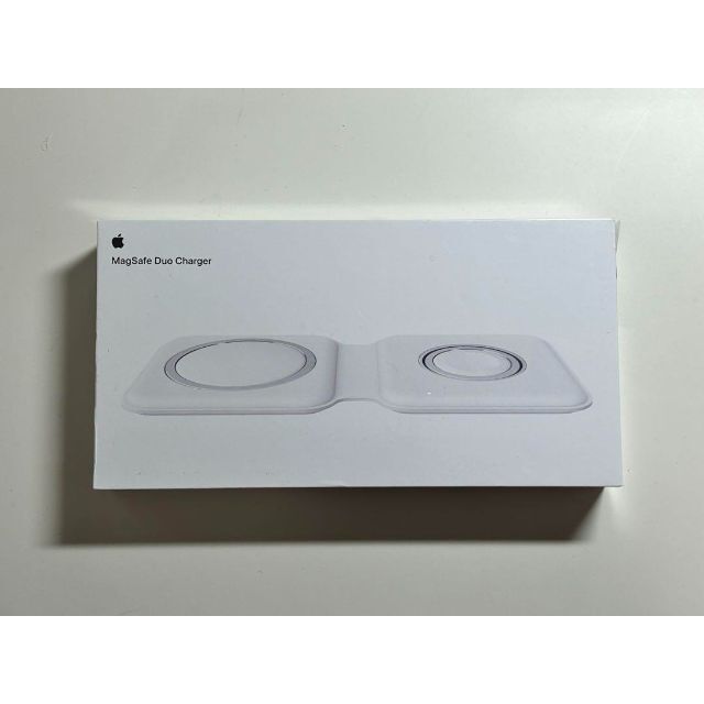 Apple(アップル)の【新品】純正 MagSafe デュアル充電パッド スマホ/家電/カメラのスマホアクセサリー(iPhoneケース)の商品写真