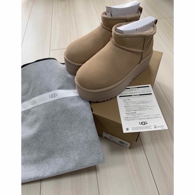 UGG ウルトラミニプラットフォーム 国内正規品 新色サイズ24cm