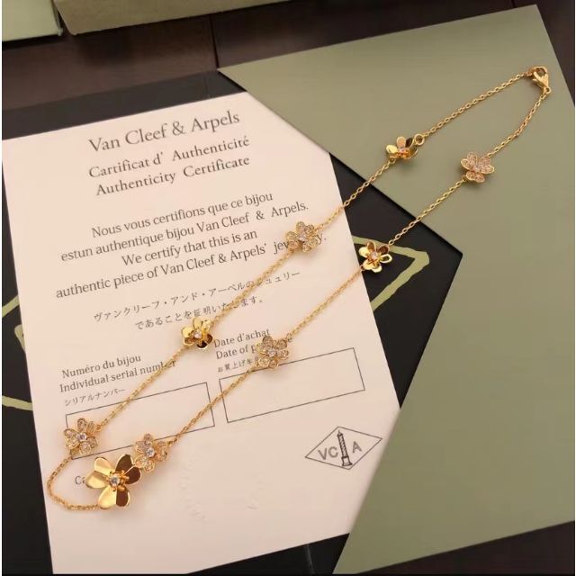 国際ブランド】 Van ネックレス Arpels & Cleef Van - Arpels & Cleef