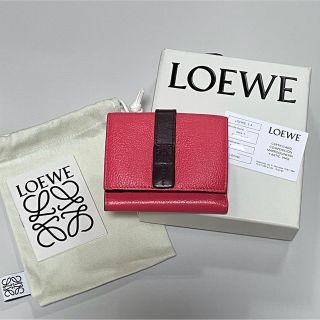 ロエベ(LOEWE)のロエベ　財布　トライフォールドウォレット　プラムローズ(折り財布)