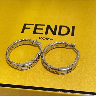 FENDI - 新品・未使用✨FENDI✨シルバーカラー ピアス