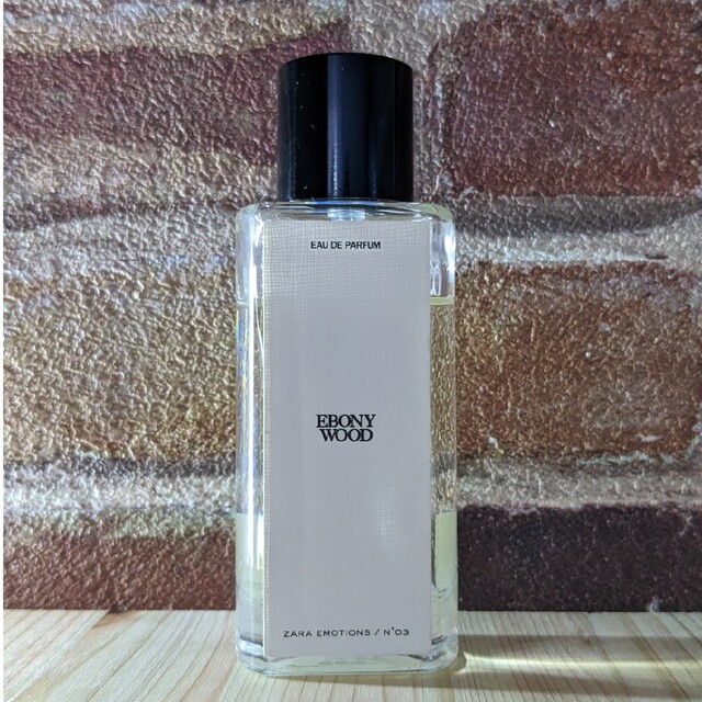 ZARA(ザラ)のZara Ebony Wood eau de parfum コスメ/美容の香水(ユニセックス)の商品写真