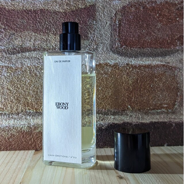 ZARA(ザラ)のZara Ebony Wood eau de parfum コスメ/美容の香水(ユニセックス)の商品写真