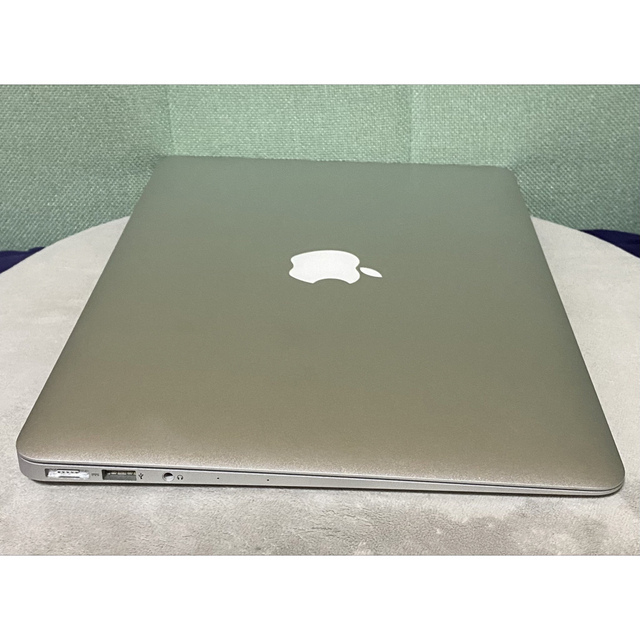 MacBook Air 13inch i5 4GB 128GB Mid2013 7