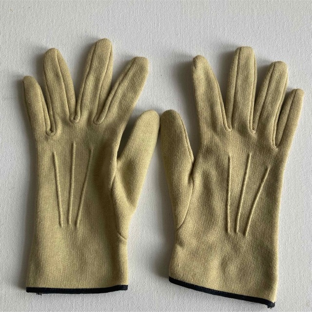 agnes b.(アニエスベー)のアニエスベー　5本指手袋 レディースのファッション小物(手袋)の商品写真