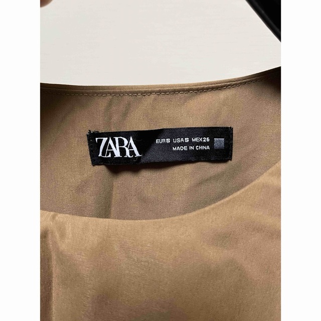 ZARA(ザラ)のZARA スクエアーネックワンピース　ブラウン　S レディースのワンピース(ロングワンピース/マキシワンピース)の商品写真