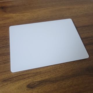 アップル(Apple)のMAGIC TRACKPAD2(マジックトラックパッド2)A1535　ホワイト(PCパーツ)