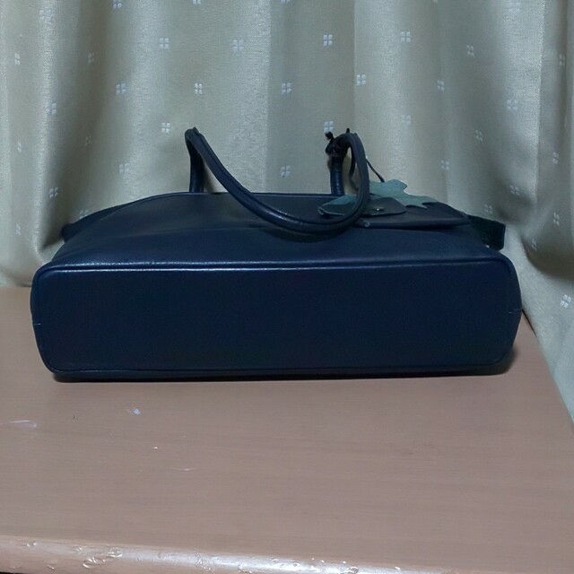 中澤かばん 本革 軽量バック ショルダーバッグ トートバッグ A4収納 レディースのバッグ(トートバッグ)の商品写真