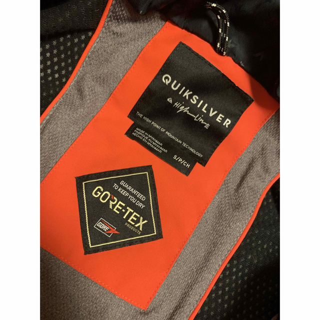 QUIKSILVER(クイックシルバー)の【GORE-TEX】quiksilver MISSION ？GORE-TEX S スポーツ/アウトドアのスキー(ウエア)の商品写真