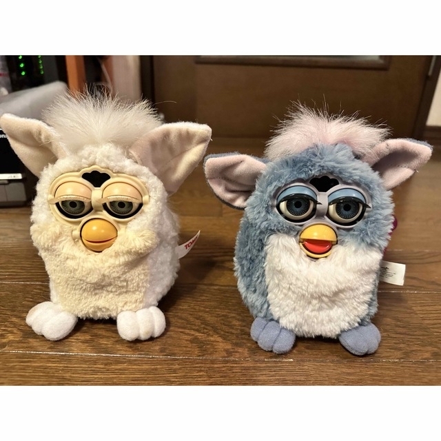 TOMMY(トミー)のTOMY ファービー Furby 初期型 英語版 日本語版 2対セット キッズ/ベビー/マタニティのおもちゃ(ぬいぐるみ/人形)の商品写真