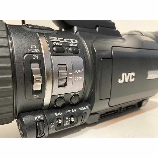 JVC プロ用ビデオカメラ GY-HM150 付属品あり JVC プロ用ビデオカメラ GY-HM150 付属品あり