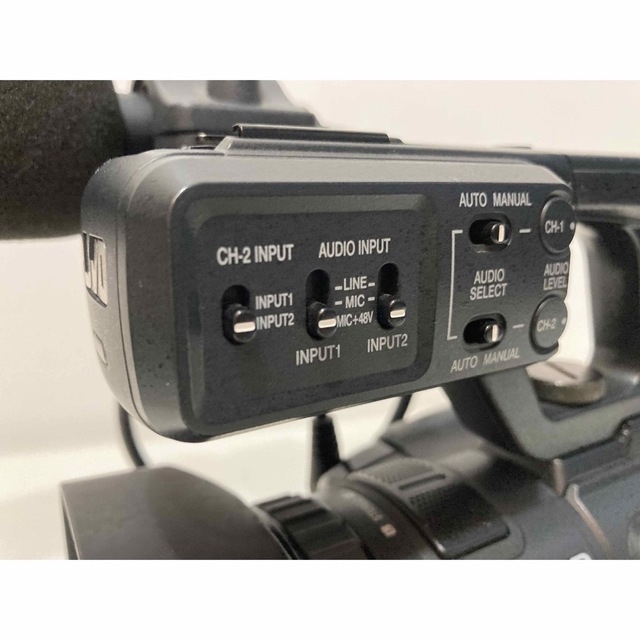 JVC プロ用ビデオカメラ GY-HM150 付属品あり JVC プロ用ビデオカメラ GY-HM150 付属品あり