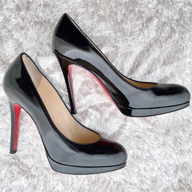 Christian Louboutin(クリスチャンルブタン)のクリスチャンルブタン　ハイヒール　エナメル　定番　パンプス　美品 レディースの靴/シューズ(ハイヒール/パンプス)の商品写真