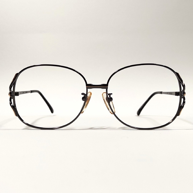 Yves Saint Laurent(イヴサンローラン)のYves Saint Laurent メガネフレーム フルリム 日本製 92 レディースのファッション小物(サングラス/メガネ)の商品写真