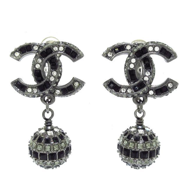 超人気新品 CHANEL - CHANEL(シャネル) イヤリング ココマーク