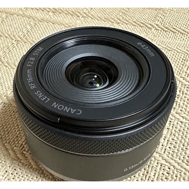 Canon(キヤノン)のtake6様専用RF16mm F2.8 STM＋サードパーティレンズフード スマホ/家電/カメラのカメラ(レンズ(単焦点))の商品写真