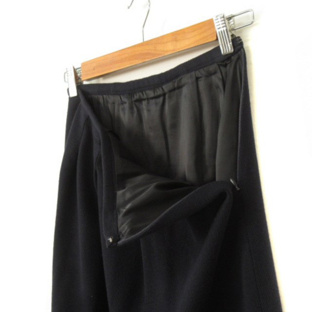 fredy(フレディ)のフレディ エミュ fredy emue スカート タック ウール混 36 紺 レディースのスカート(ひざ丈スカート)の商品写真