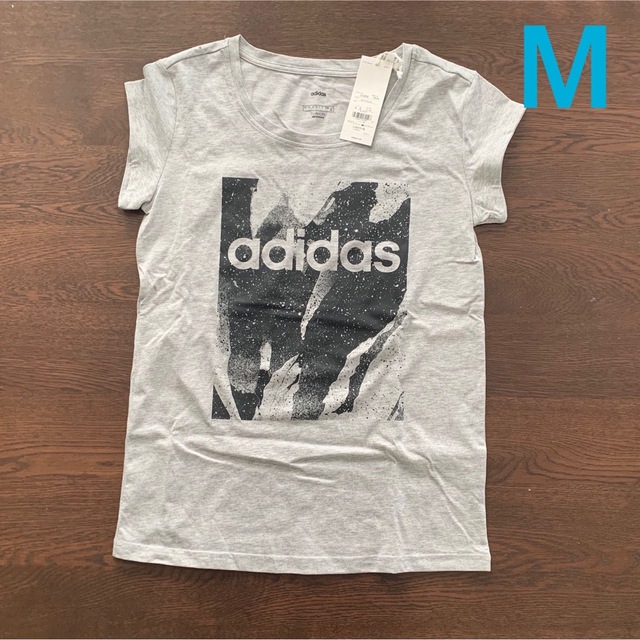 adidas(アディダス)のアディダス　Tシャツ　グレー　半袖　新品　M Mサイズ レディースのトップス(Tシャツ(半袖/袖なし))の商品写真